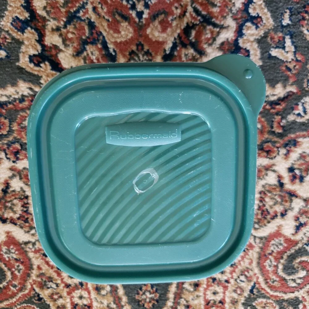 Lot of 5 Food Storage Containers with lids - Various sizes - Picture 7 of 15